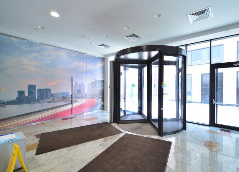 Атлантик: Вид входной группы внутри зданий